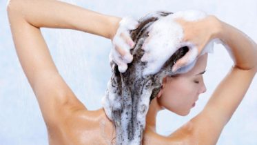 Chute des cheveux : 4 conseils pour l’éviter
